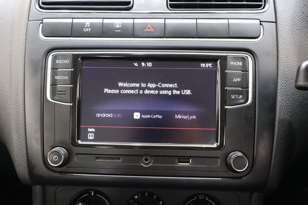 2024-Volkswagen-Polo-Vivo-14-Comfortline-5-dr image:14
