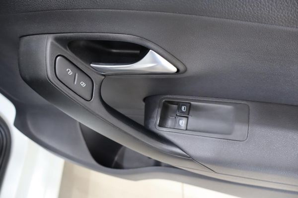 2024-Volkswagen-Polo-Vivo-14-Comfortline-5-dr image:18