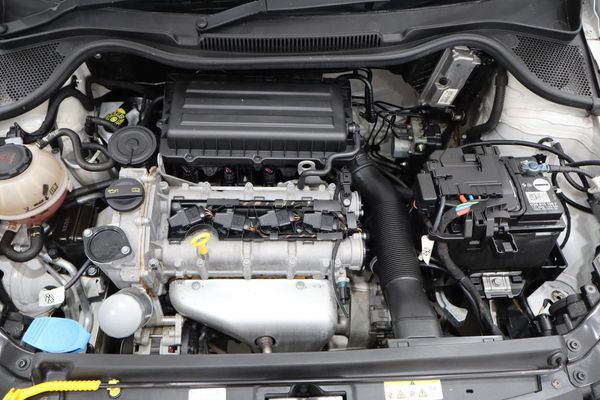 2024-Volkswagen-Polo-Vivo-14-Comfortline-5-dr image:19