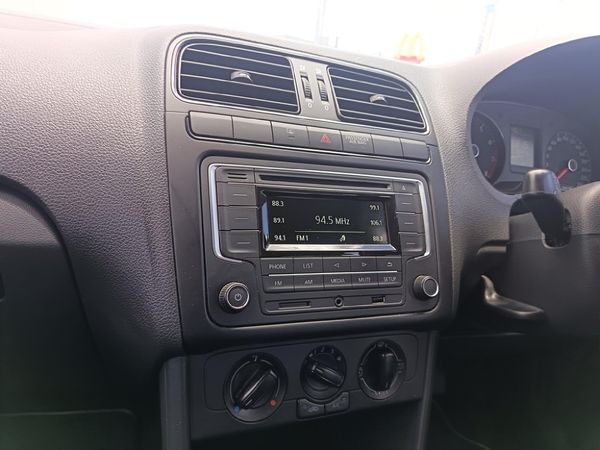 2018-Volkswagen-Polo-GP-14-Trendline image:11