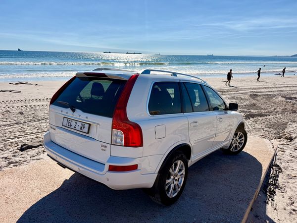 2013-Volvo-XC90-D5-Auto-AWD image:2