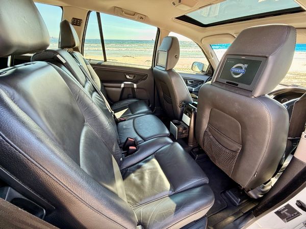 2013-Volvo-XC90-D5-Auto-AWD image:6
