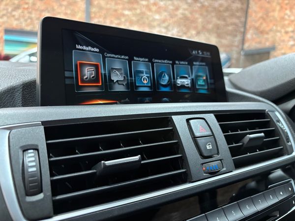 2018-BMW-2-Series-M240i-Coupe-Auto image:11