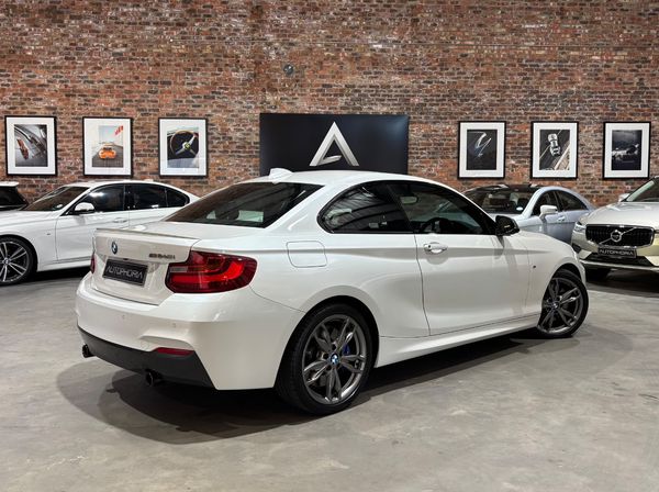 2018-BMW-2-Series-M240i-Coupe-Auto image:3