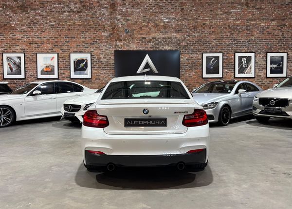 2018-BMW-2-Series-M240i-Coupe-Auto image:4