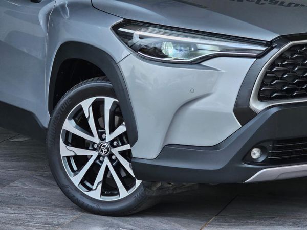 2024-Toyota-Corolla-Cross-18-XR image:25