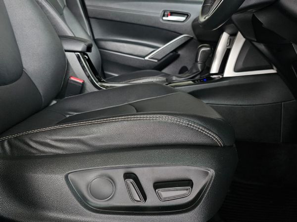 2024-Toyota-Corolla-Cross-18-XR image:7