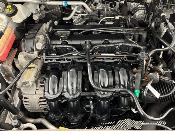 2016-Ford-Figo-15-Titanium-Auto image:10