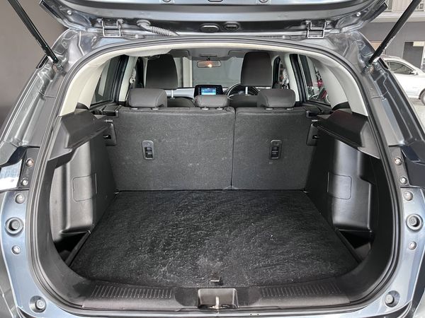 2023-Toyota-Urban-Cruiser-15-XR image:18
