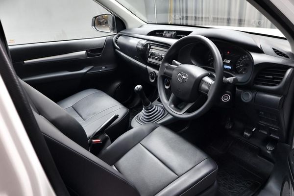 2026-Toyota-Hilux-24-GD-6-Raised-Body-Raider-Single-Cab image:7