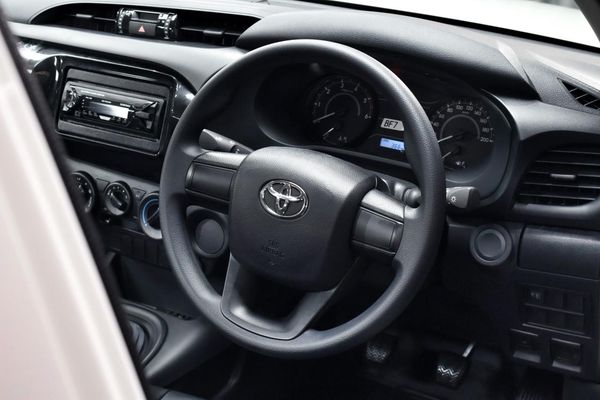 2026-Toyota-Hilux-24-GD-6-Raised-Body-Raider-Single-Cab image:8