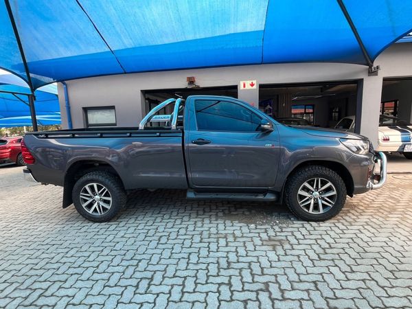 2017-Toyota-Hilux-24-GD-6-SRX-4x4-Single-Cab image:7