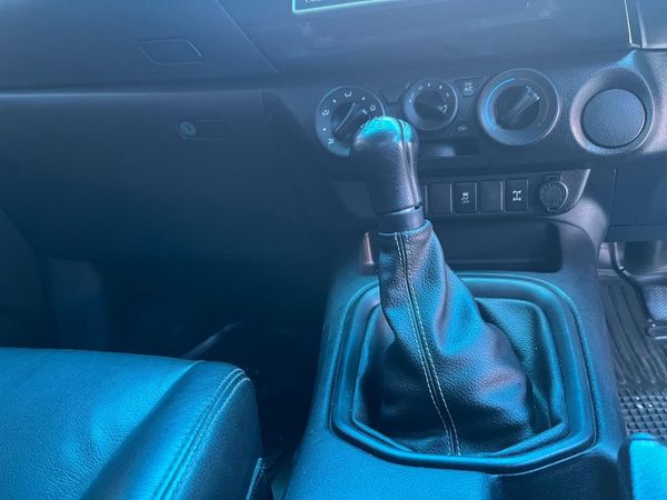 2017-Toyota-Hilux-24-GD-6-SRX-4x4-Single-Cab image:8