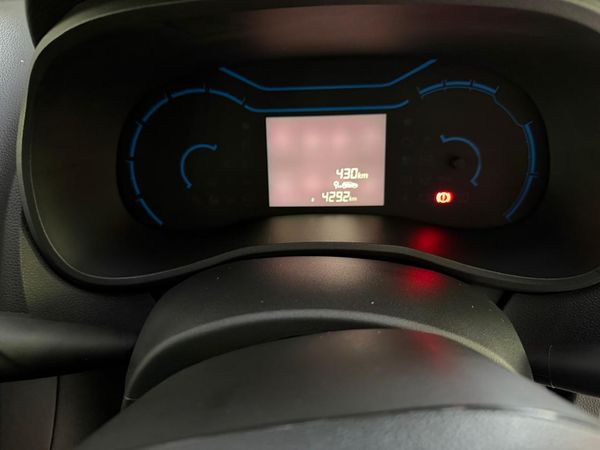 2026-Renault-Kwid-10-Expression image:17