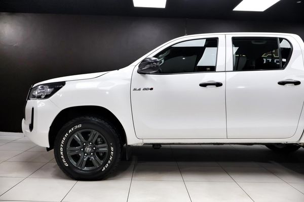 2023-Toyota-Hilux-24-GD-6-Raider-4x4-Double-Cab image:3