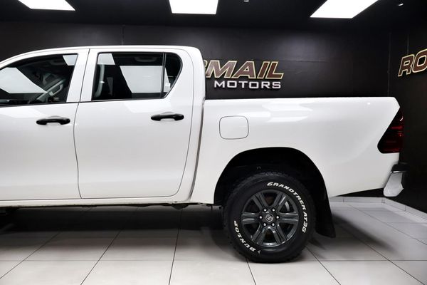 2023-Toyota-Hilux-24-GD-6-Raider-4x4-Double-Cab image:4