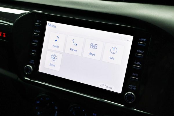2019-Toyota-Hilux-24-GD-6-Raised-Body-SRX-Auto-Double-Cab image:16
