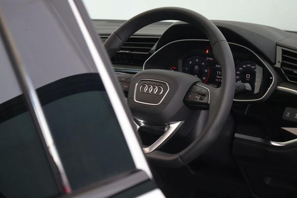 2026-Audi-Q3-Sportback-Black-Edition-35-TFSI image:17