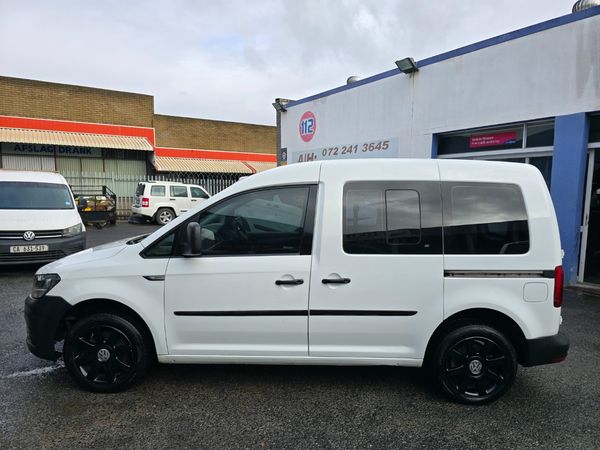 2017-Volkswagen-Caddy-CrewBus-20-TDI image:5