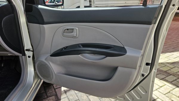 2007-Kia-Picanto-11-LX image:22