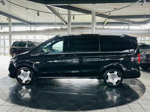 2025-Mercedes-Benz-V-Class-V300d-Exclusive image:10