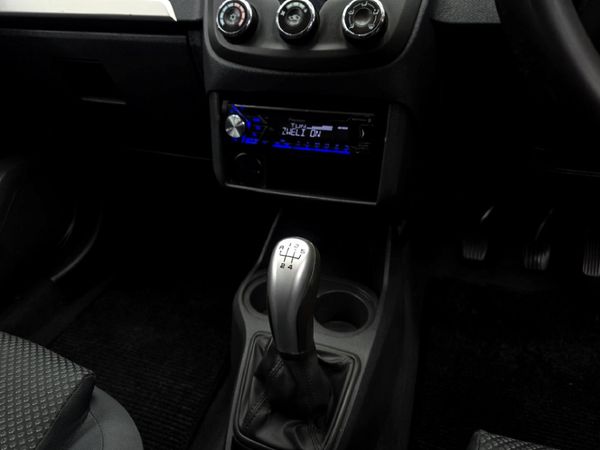 2015-Chevrolet-Utility-14-AC image:12