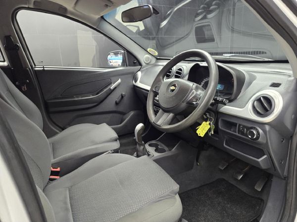 2015-Chevrolet-Utility-14-AC image:8