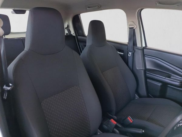 2025-Toyota-Vitz-10-XR image:12