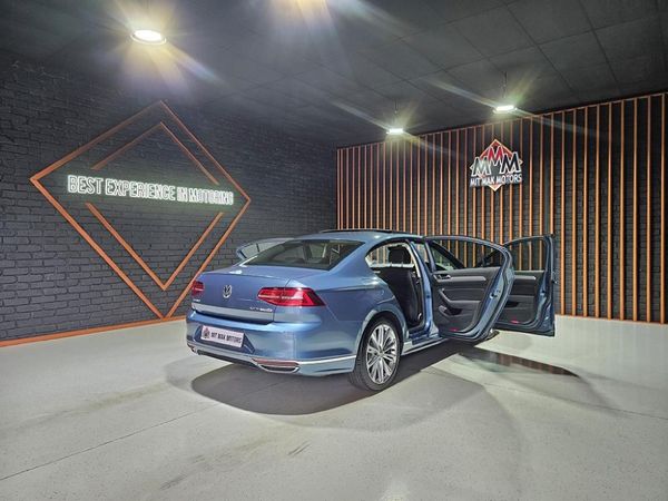 2017-Volkswagen-Passat-20-TSI-Executive-Auto image:25