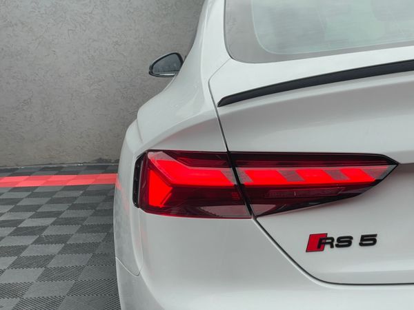 2022-Audi-RS5-Sportback-quattro image:7