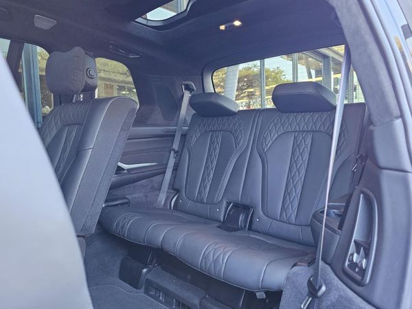 2023-BMW-X7-xDrive-40d-M-Sport-Pro image:9
