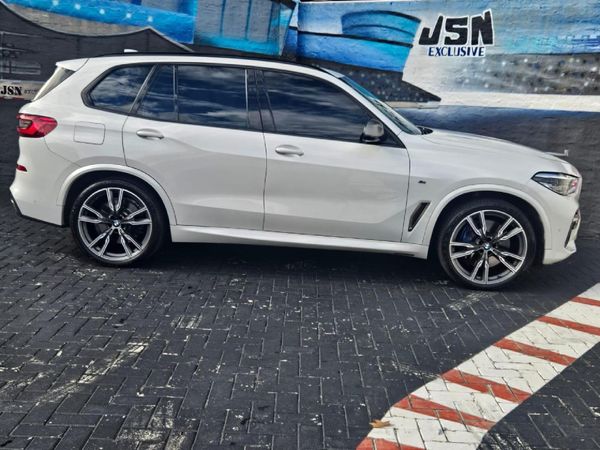 2019-BMW-X5-M50d image:2