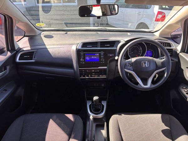 2021-Honda-WR-V-12-Comfort image:22