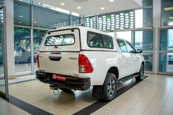 2024-Toyota-Hilux-24-GD-6-Raider-4x4-Double-Cab image:4