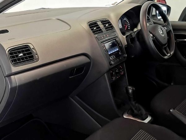 2023-Volkswagen-Polo-Vivo-16-Comfortline-Auto-5-dr image:9