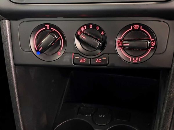 2023-Volkswagen-Polo-Vivo-16-Comfortline-Auto-5-dr image:15
