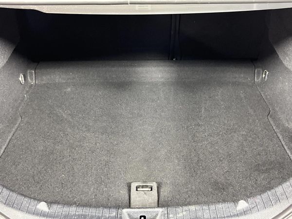 2016-Mercedes-Benz-CLA-200-Auto image:12