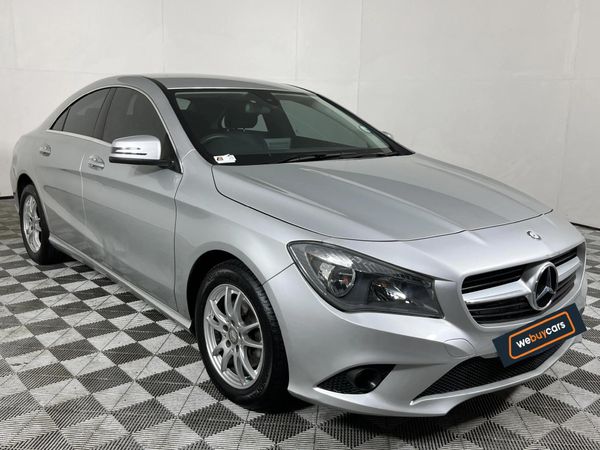 2016-Mercedes-Benz-CLA-200-Auto image:14