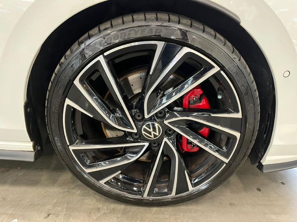 2021-Volkswagen-Golf-8-GTI-20-TSI-Auto image:8