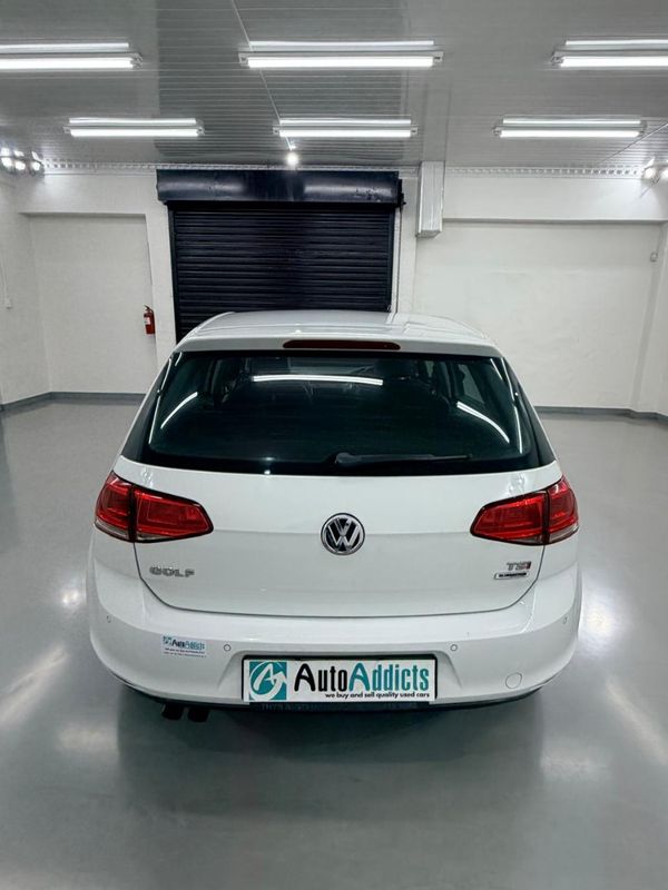 2016-Volkswagen-Golf-VII-14-TSI-Comfortline image:2