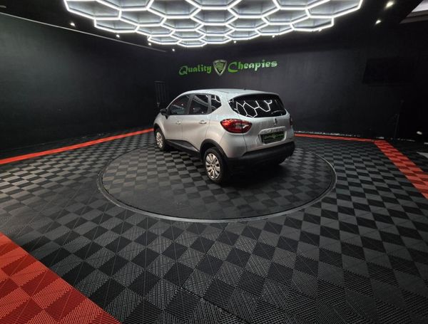 2017-Renault-Captur-900T-Expression-66kW image:2
