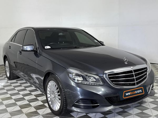 2015-Mercedes-Benz-E-Class-E-300-Bluetec-Hybrid image:15
