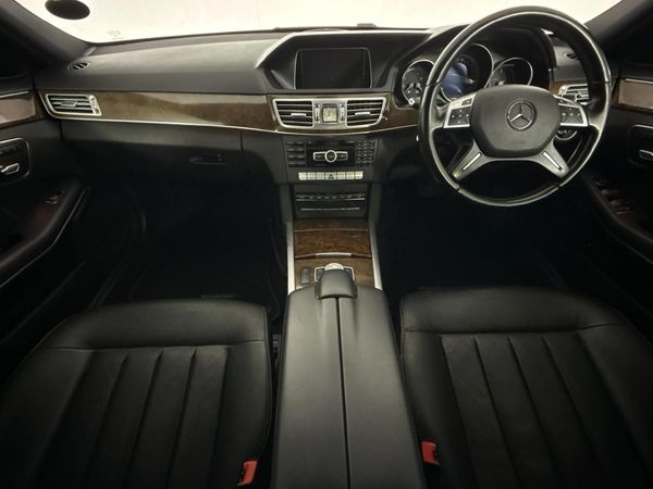 2015-Mercedes-Benz-E-Class-E-300-Bluetec-Hybrid image:1