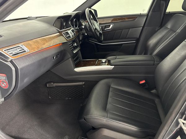 2015-Mercedes-Benz-E-Class-E-300-Bluetec-Hybrid image:8