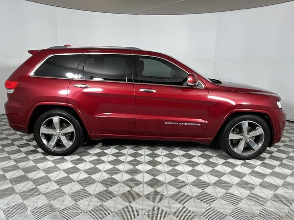2015-Jeep-Grand-Cherokee-36-Overland image:16