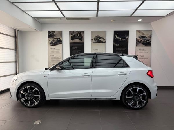 2025-Audi-A1-Sportback-30-TFSI-Black-Edition-S-Tronic image:2