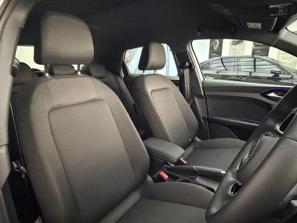2025-Audi-A1-Sportback-30-TFSI-Black-Edition-S-Tronic image:6
