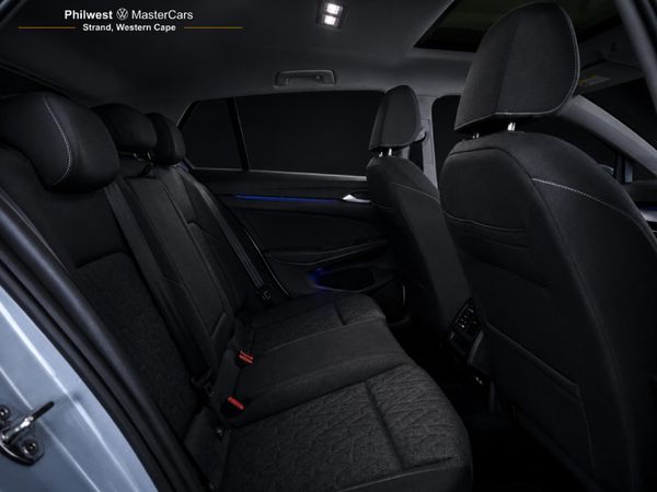 2026-Volkswagen-Golf-14-TSI-Life-Auto-110kw image:17
