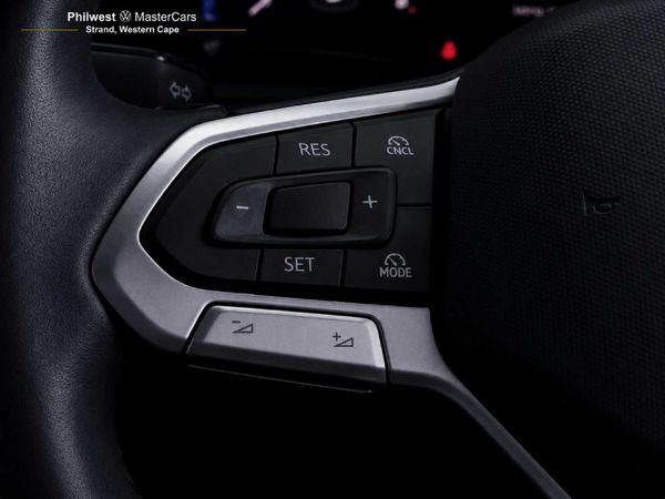 2026-Volkswagen-Golf-14-TSI-Life-Auto-110kw image:33