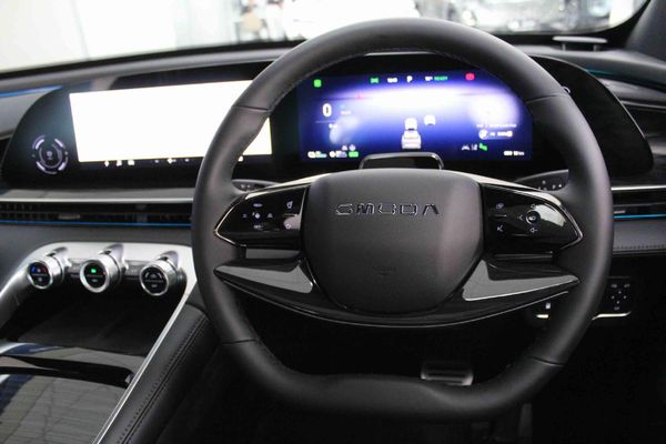 2026-Omoda-C9-15T-AWD-Phev image:9